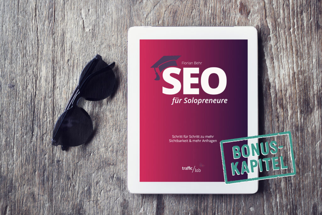 ebook "Seo für Solopreneure" neben Sonnenbrille mit Stempel "Bonus-Kapitel"
